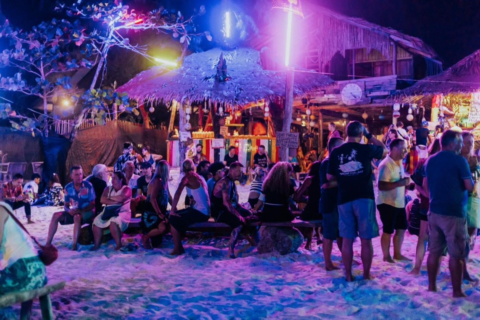 Rasta Baby Bar & Bungalows - Suitable For Young Travelers Koh Phayam Dış mekan fotoğraf